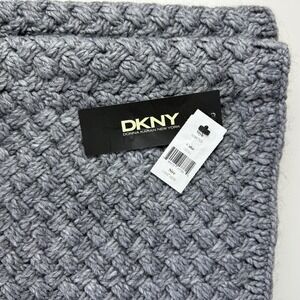 NWT DKNY Donna Karan New York Gray Knit Infinity Scarf Neck Warmer Cowl One Size